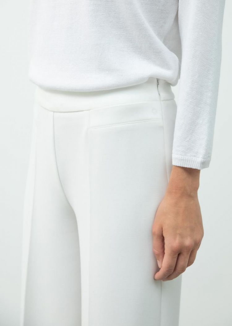 Broek White E1