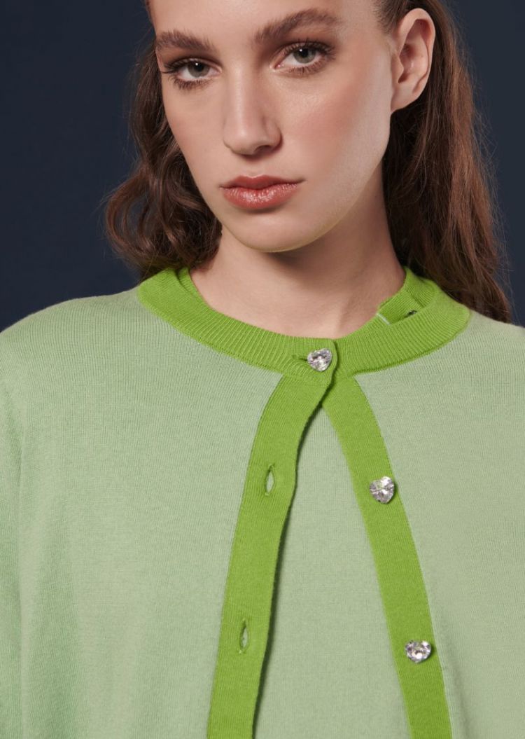  Jade