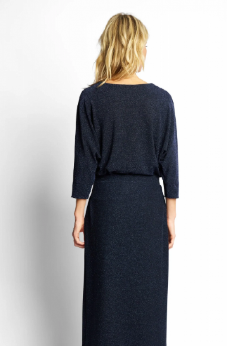  32 Dark Blue