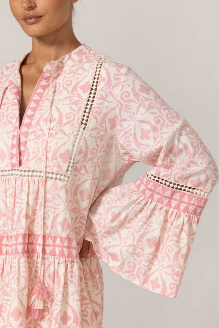  Pink white