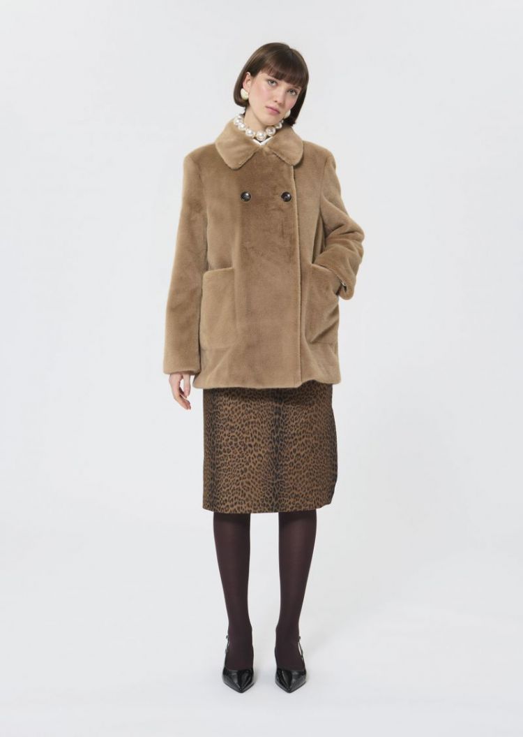  Taupe